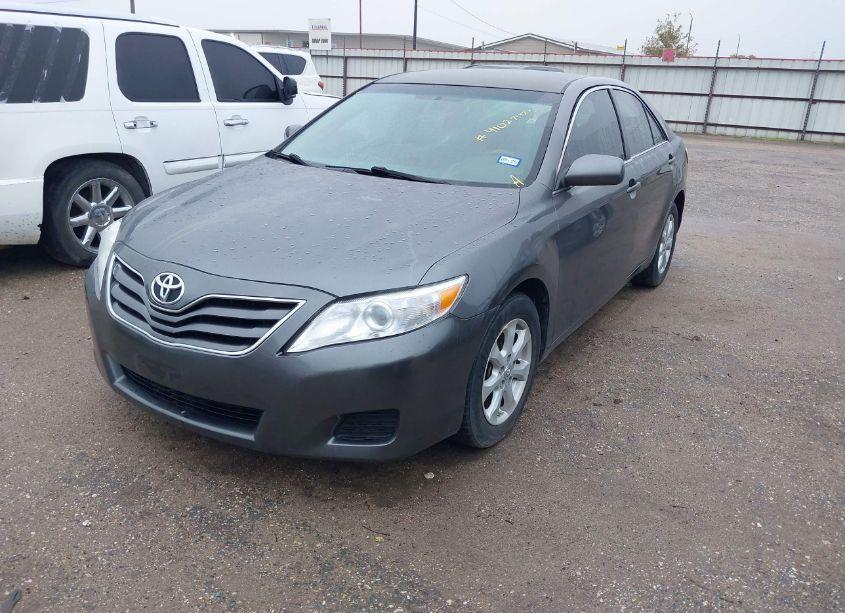 Photo 2 of 2011 Toyota Camry LE (VIN 4T4BF3EK2BR166973)