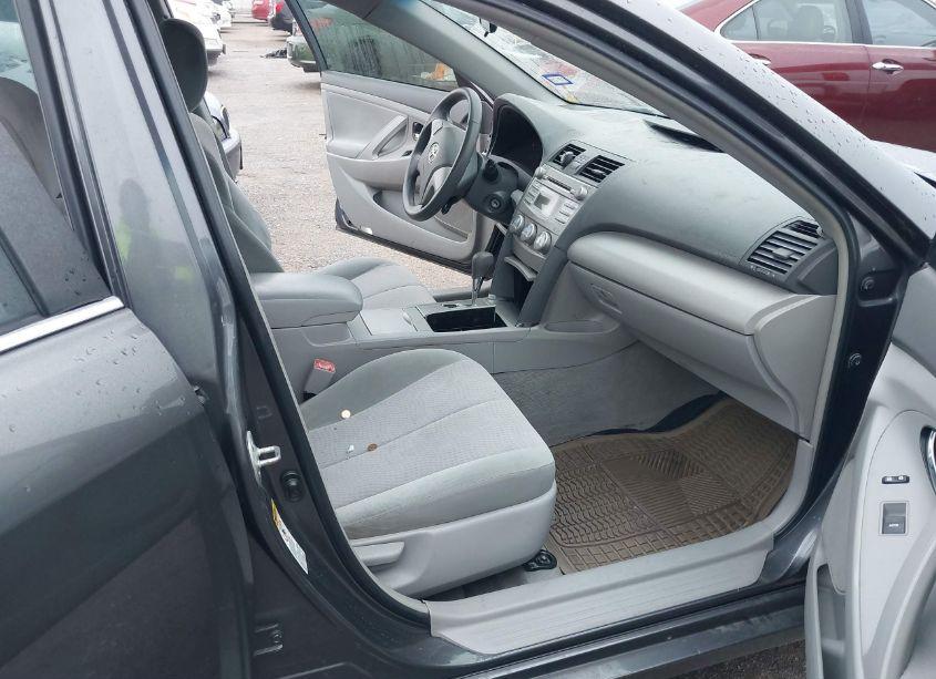 Photo 5 of 2011 Toyota Camry LE (VIN 4T4BF3EK2BR166973)