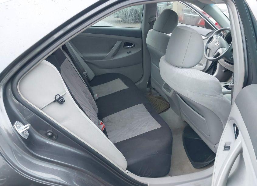 Photo 8 of 2011 Toyota Camry LE (VIN 4T4BF3EK2BR166973)