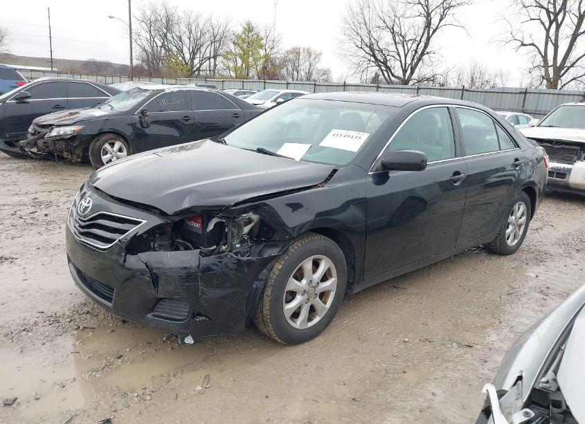 Photo 2 of 2011 Toyota Camry LE (VIN 4T4BF3EK2BR172207)