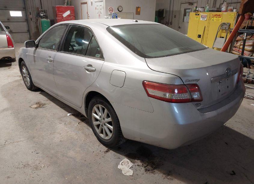 Photo 3 of 2011 Toyota Camry XLE (VIN 4T4BF3EK2BR178072)