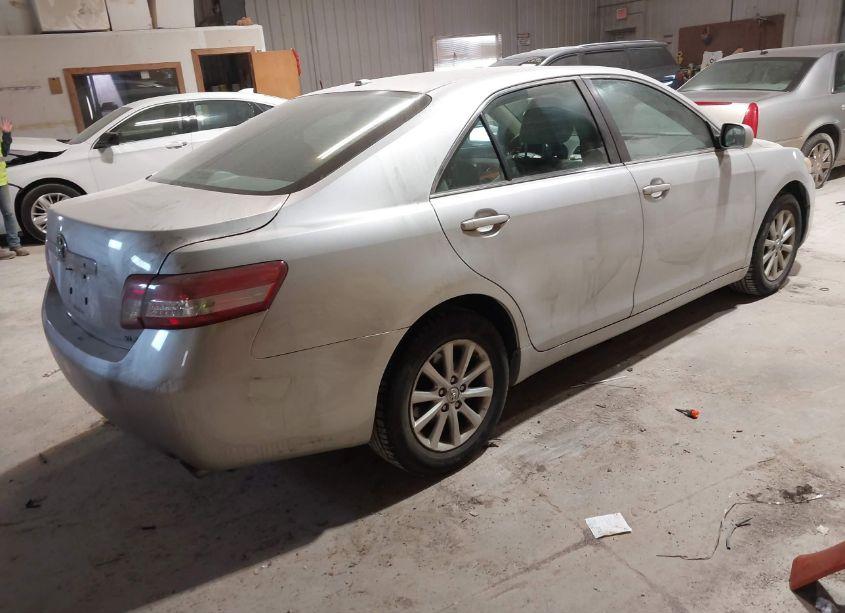 Photo 4 of 2011 Toyota Camry XLE (VIN 4T4BF3EK2BR178072)