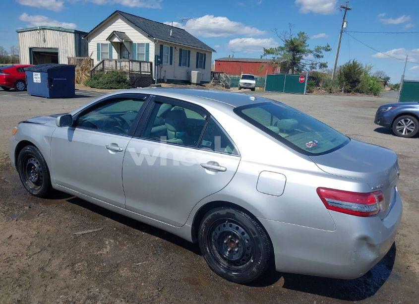 Photo 3 of 2011 Toyota Camry LE (VIN 4T4BF3EK2BR180937)