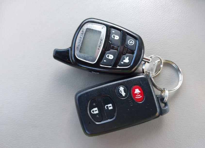 Photo 11 of 2011 Toyota Camry XLE (VIN 4T4BF3EK2BR181487)