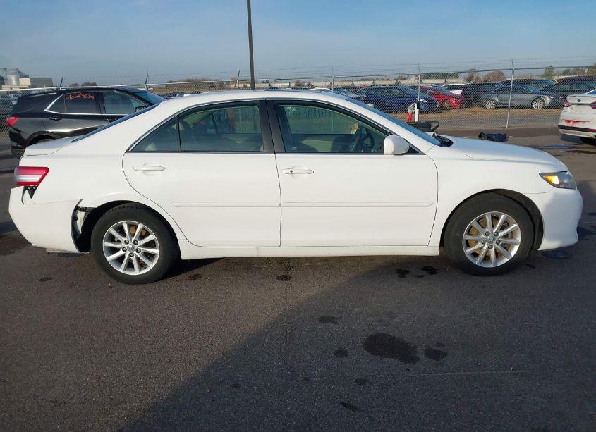 Photo 13 of 2011 Toyota Camry XLE (VIN 4T4BF3EK2BR181487)