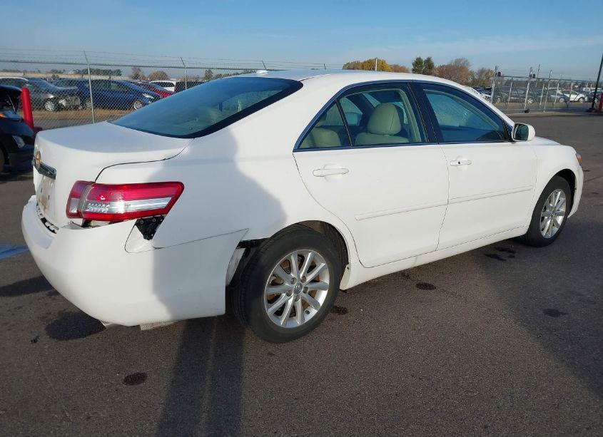 Photo 4 of 2011 Toyota Camry XLE (VIN 4T4BF3EK2BR181487)