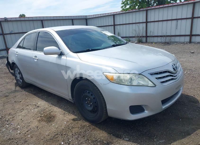 2011 Toyota Camry LE (VIN 4T4BF3EK2BR183014) main photo