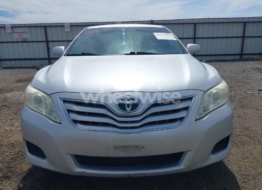 Photo 12 of 2011 Toyota Camry LE (VIN 4T4BF3EK2BR183014)