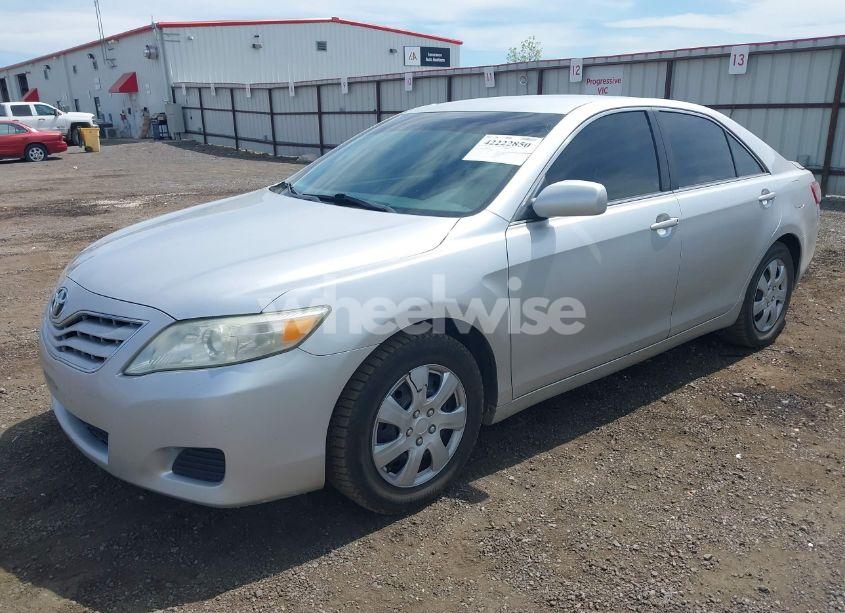 Photo 2 of 2011 Toyota Camry LE (VIN 4T4BF3EK2BR183014)