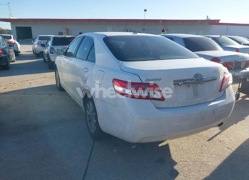 Photo 3 of 2011 Toyota Camry XLE (VIN 4T4BF3EK2BR187225)