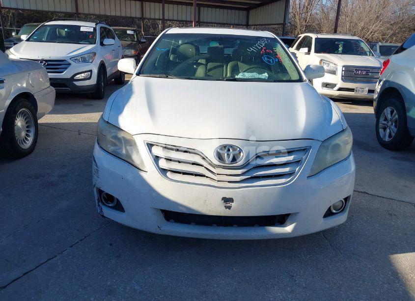 Photo 6 of 2011 Toyota Camry XLE (VIN 4T4BF3EK2BR187225)