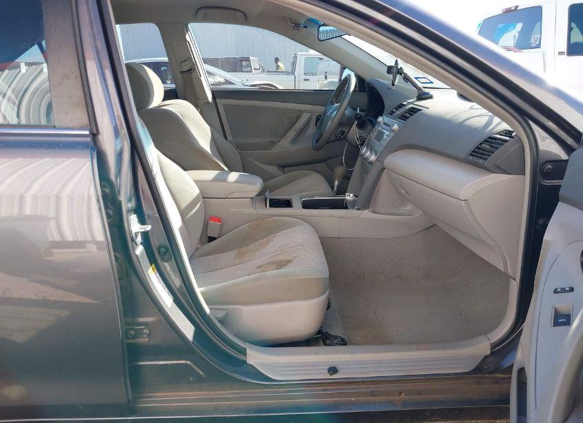 Photo 5 of 2011 Toyota Camry LE (VIN 4T4BF3EK2BR193185)