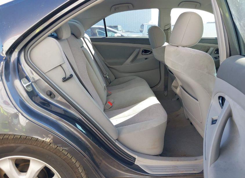 Photo 8 of 2011 Toyota Camry LE (VIN 4T4BF3EK2BR193185)