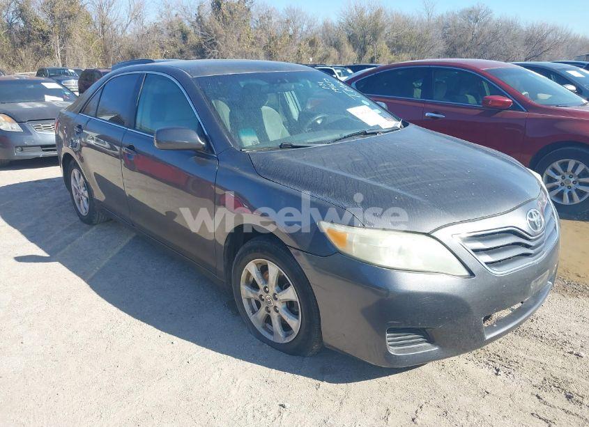 2011 Toyota Camry LE (VIN 4T4BF3EK2BR194675) main photo