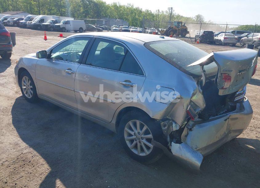 Photo 3 of 2011 Toyota Camry XLE (VIN 4T4BF3EK2BR211720)