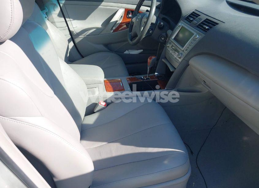 Photo 5 of 2011 Toyota Camry XLE (VIN 4T4BF3EK2BR211720)