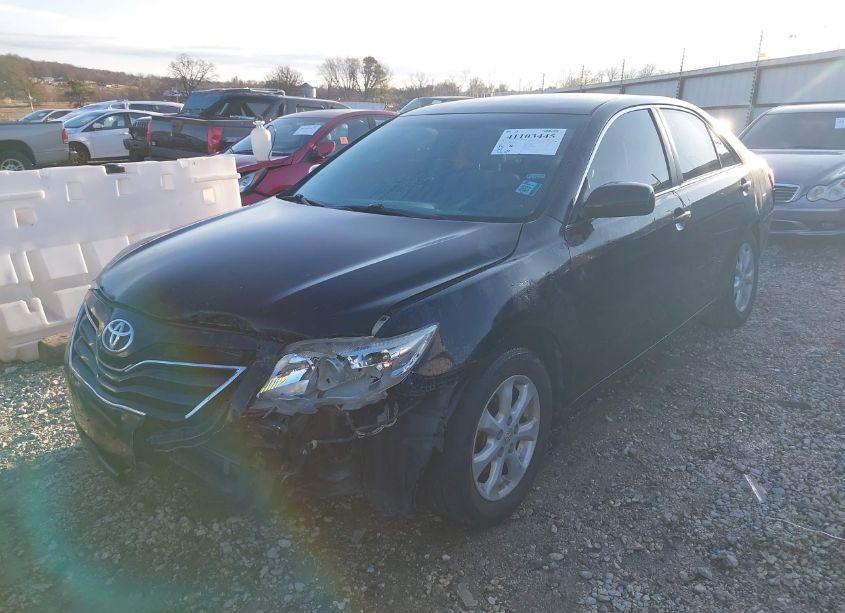 Photo 2 of 2011 Toyota Camry LE (VIN 4T4BF3EK2BR218697)