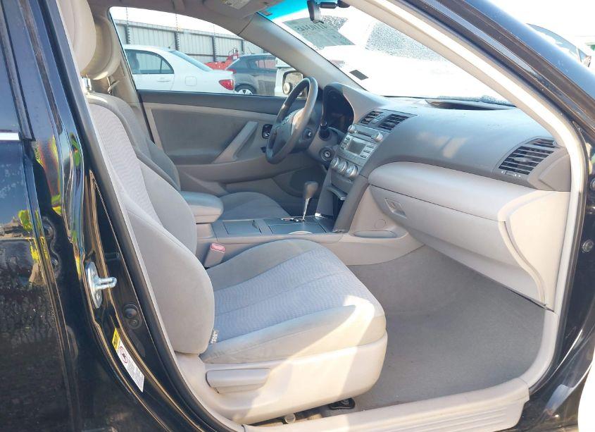 Photo 5 of 2011 Toyota Camry LE (VIN 4T4BF3EK2BR218697)