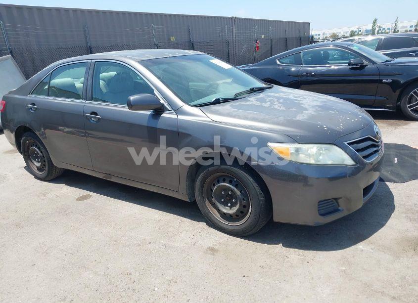 2011 Toyota Camry LE (VIN 4T4BF3EK2BR219008) main photo