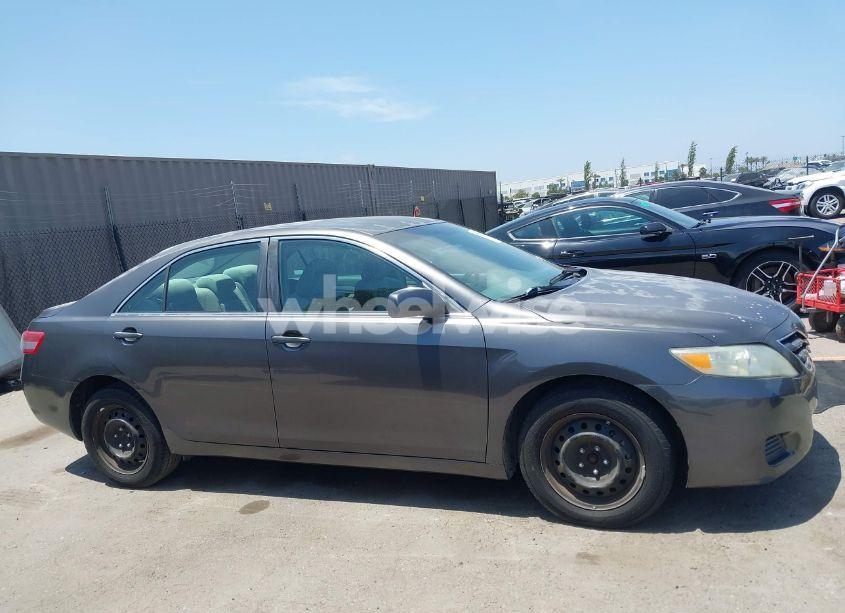 Photo 13 of 2011 Toyota Camry LE (VIN 4T4BF3EK2BR219008)