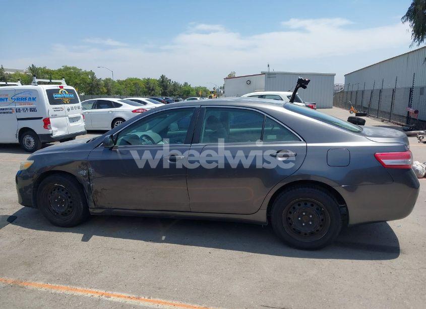 Photo 14 of 2011 Toyota Camry LE (VIN 4T4BF3EK2BR219008)