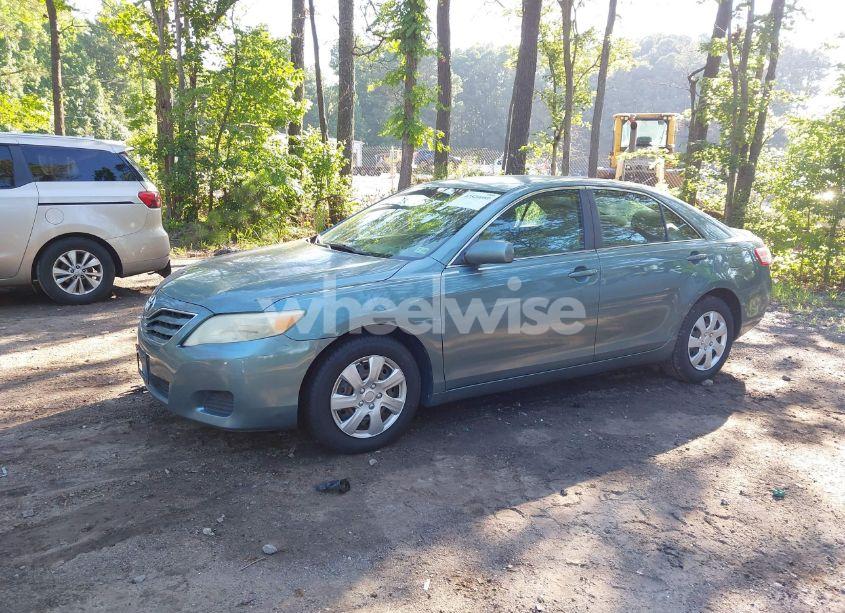 Photo 2 of 2010 Toyota Camry LE (VIN 4T4BF3EK3AR007099)