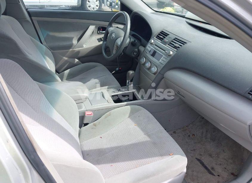 Photo 5 of 2010 Toyota Camry LE (VIN 4T4BF3EK3AR007541)
