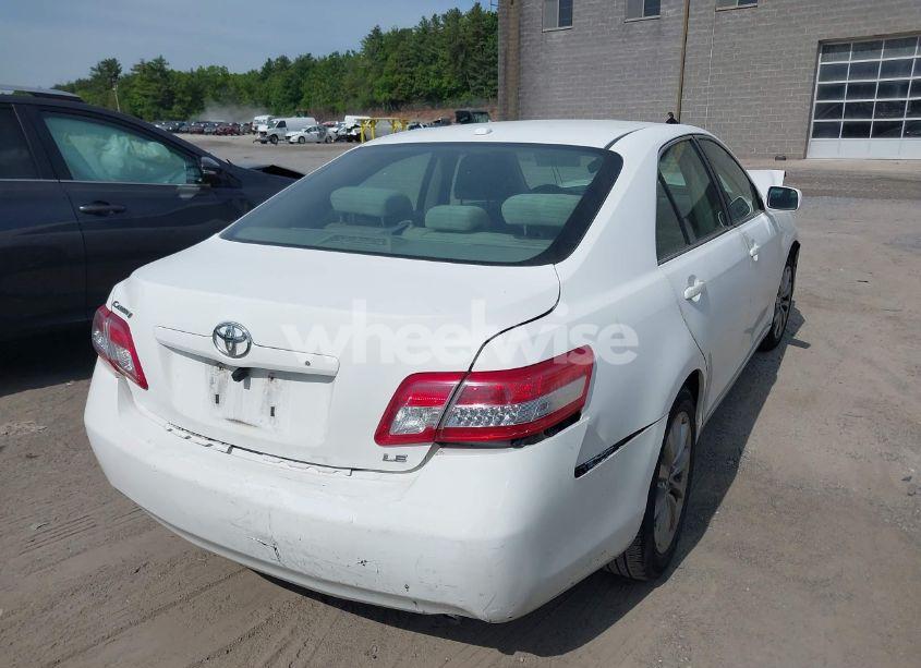 Photo 4 of 2010 Toyota Camry LE/SE/XLE (VIN 4T4BF3EK3AR009631)