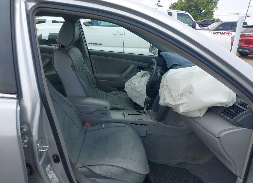 Photo 5 of 2010 Toyota Camry LE (VIN 4T4BF3EK3AR020452)