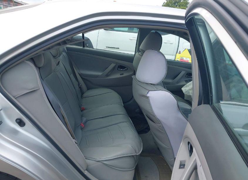 Photo 8 of 2010 Toyota Camry LE (VIN 4T4BF3EK3AR020452)