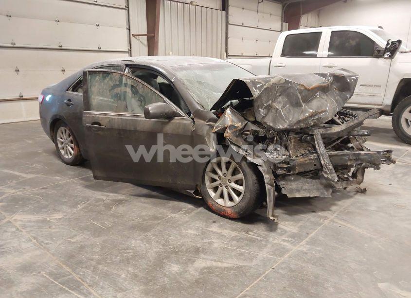 2010 Toyota Camry XLE (VIN 4T4BF3EK3AR038689) main photo