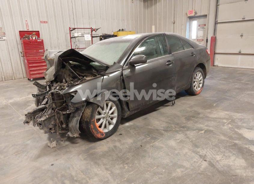 Photo 2 of 2010 Toyota Camry XLE (VIN 4T4BF3EK3AR038689)