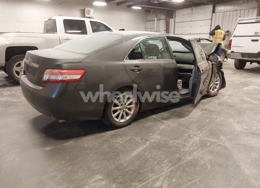 Photo 4 of 2010 Toyota Camry XLE (VIN 4T4BF3EK3AR038689)