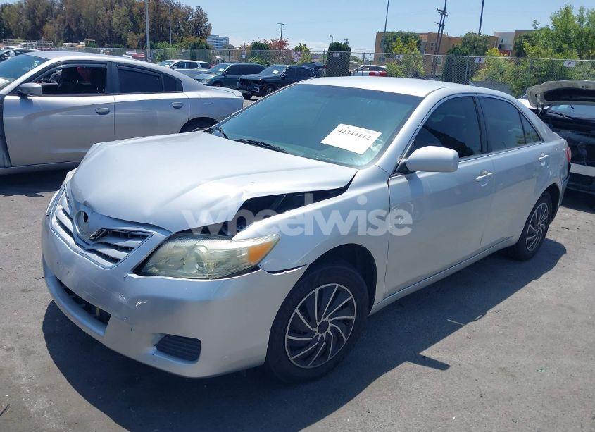 Photo 2 of 2010 Toyota Camry LE/SE/XLE (VIN 4T4BF3EK3AR048896)