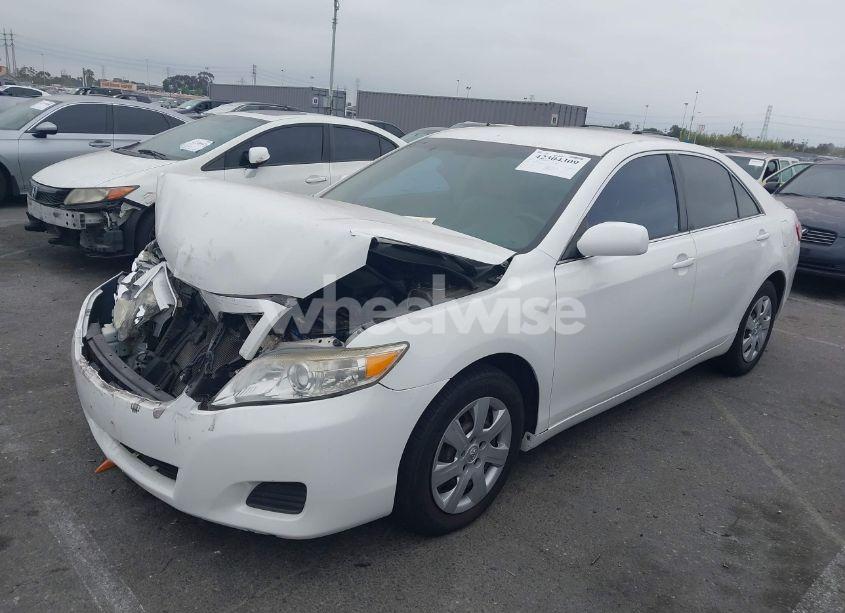 Photo 2 of 2010 Toyota Camry LE (VIN 4T4BF3EK3AR050261)