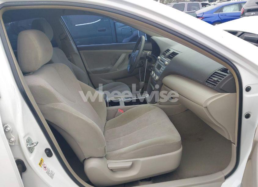 Photo 5 of 2010 Toyota Camry LE (VIN 4T4BF3EK3AR050261)