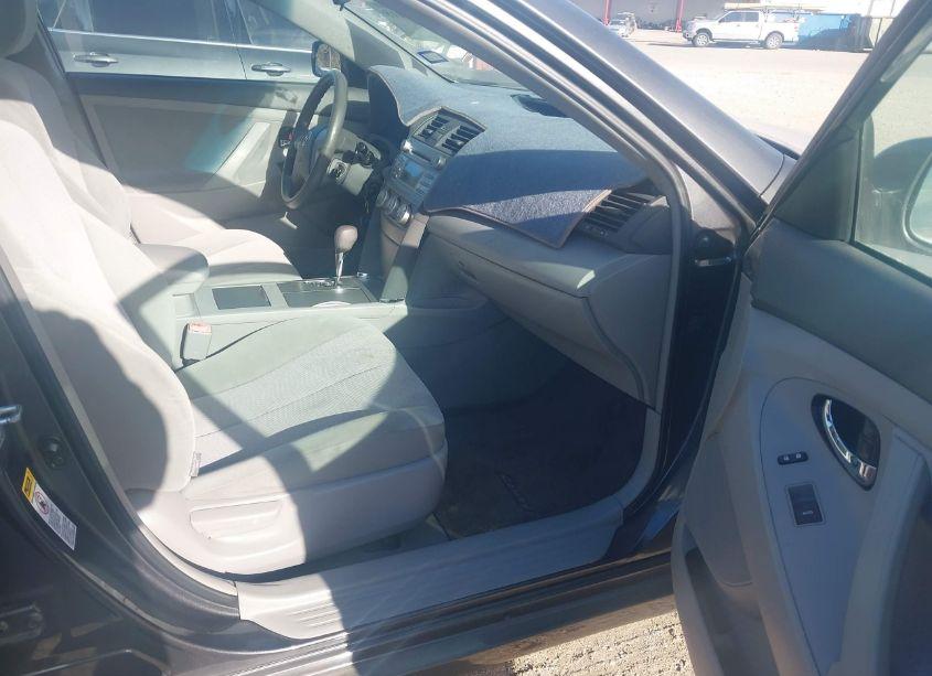 Photo 5 of 2010 Toyota Camry LE (VIN 4T4BF3EK3AR052026)