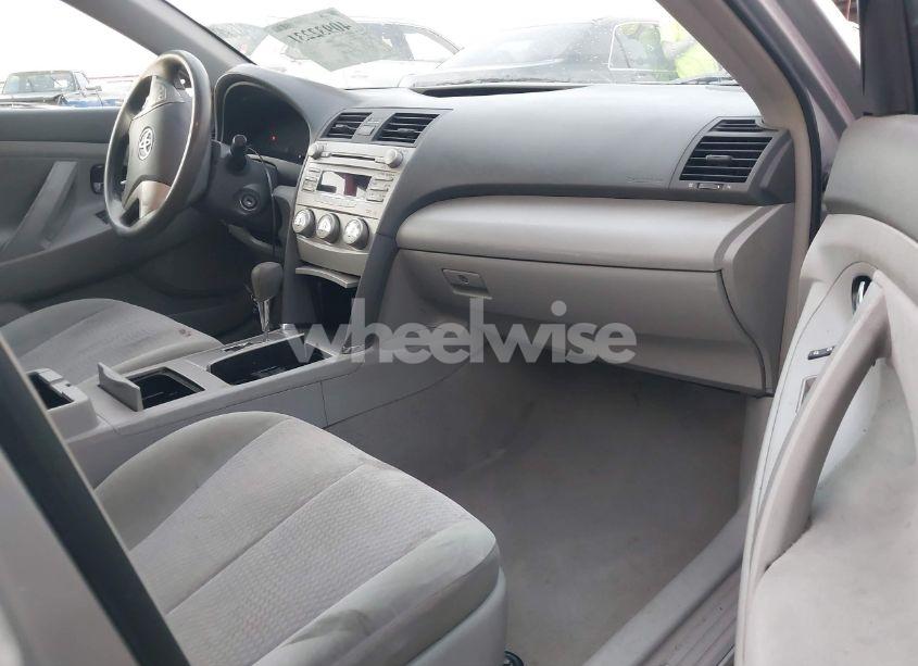 Photo 5 of 2010 Toyota Camry LE (VIN 4T4BF3EK3AR064953)