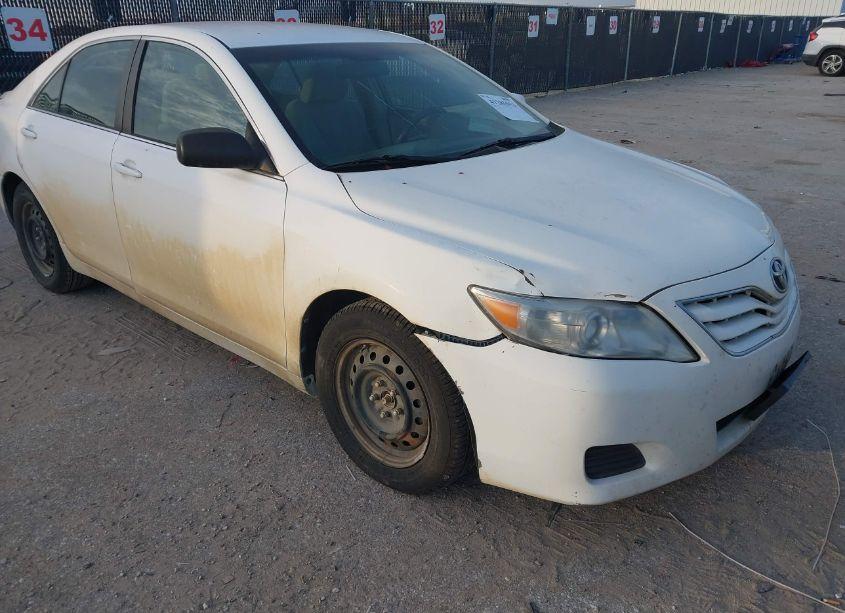 Photo 12 of 2010 Toyota Camry LE (VIN 4T4BF3EK3AR073006)