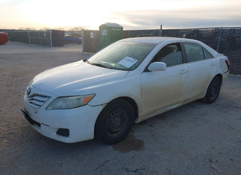 Photo 2 of 2010 Toyota Camry LE (VIN 4T4BF3EK3AR073006)