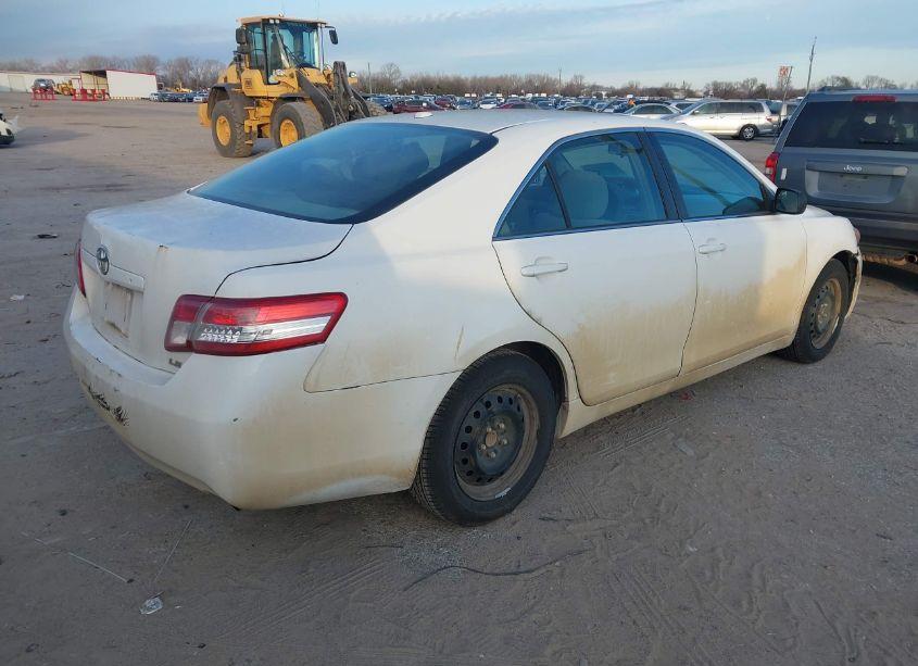 Photo 4 of 2010 Toyota Camry LE (VIN 4T4BF3EK3AR073006)
