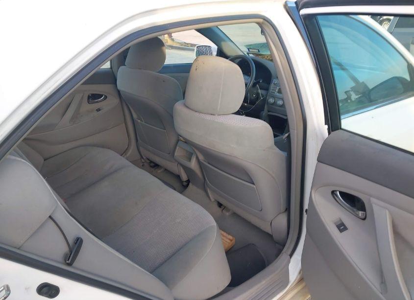 Photo 8 of 2010 Toyota Camry LE (VIN 4T4BF3EK3AR073006)