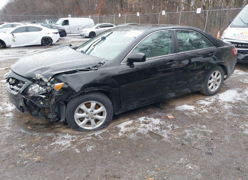 Photo 2 of 2010 Toyota Camry LE (VIN 4T4BF3EK3AR077248)