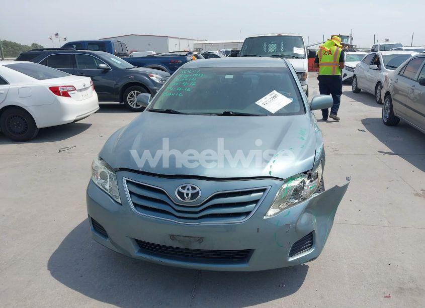 Photo 12 of 2011 Toyota Camry LE (VIN 4T4BF3EK3BR102120)