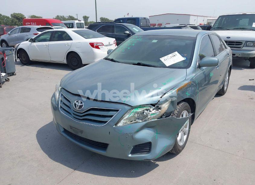 Photo 2 of 2011 Toyota Camry LE (VIN 4T4BF3EK3BR102120)
