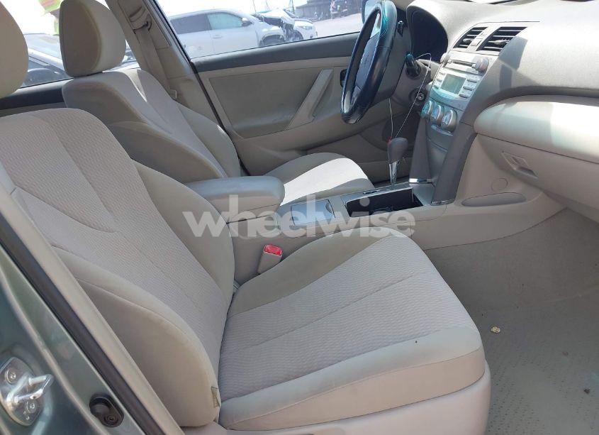 Photo 5 of 2011 Toyota Camry LE (VIN 4T4BF3EK3BR102120)