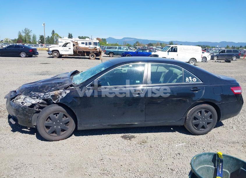 Photo 14 of 2011 Toyota Camry LE (VIN 4T4BF3EK3BR113070)