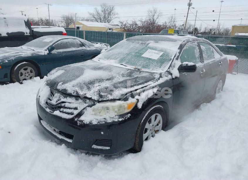 Photo 2 of 2011 Toyota Camry LE (VIN 4T4BF3EK3BR117720)
