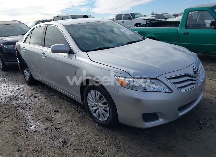 2011 Toyota Camry LE (VIN 4T4BF3EK3BR121962) main photo