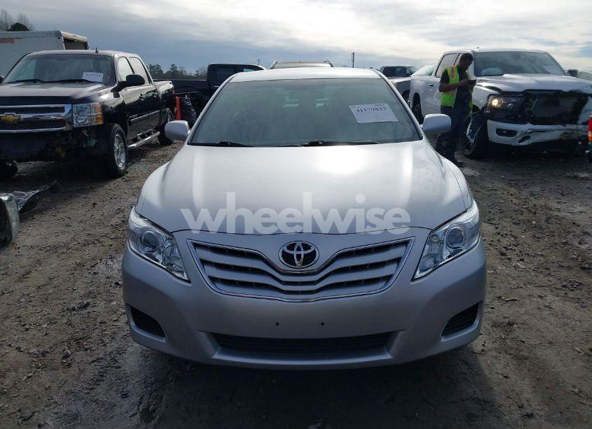 Photo 12 of 2011 Toyota Camry LE (VIN 4T4BF3EK3BR121962)